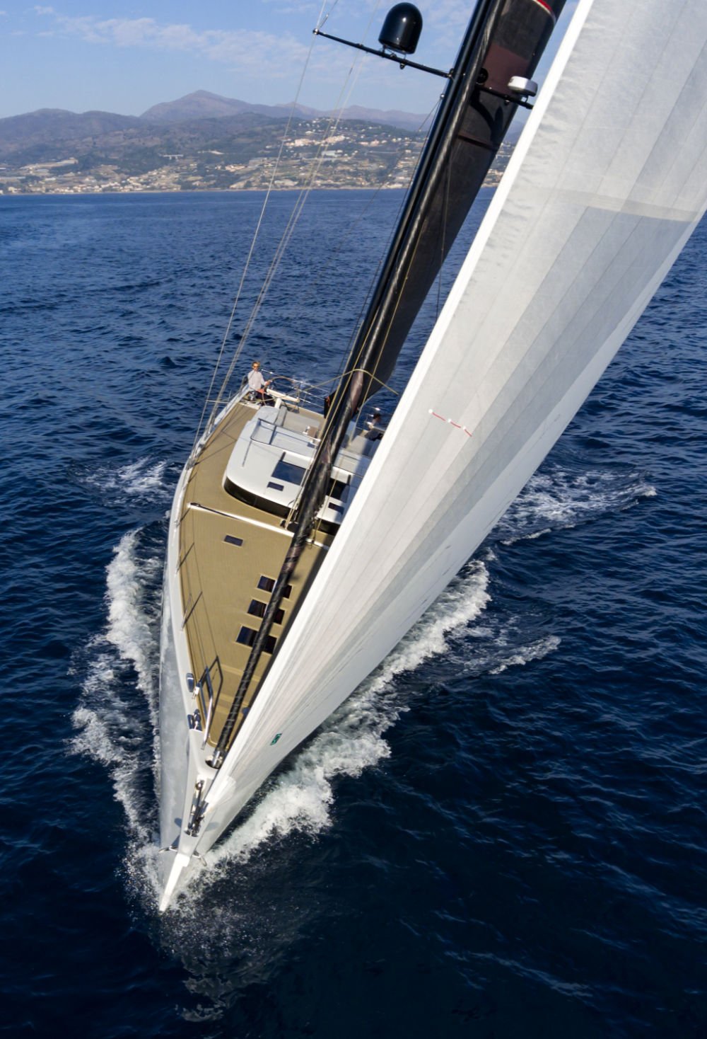 carbon fibre sail yacht